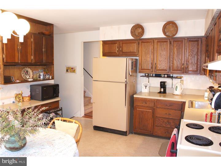 691 Lenni Road Aston, PA 19014 - Photo 10 of 25 Kitchen