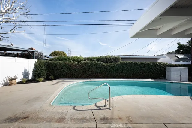 a view of a outdoor space