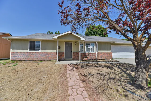 $247,500 | 12406 West 11th Avenue, Airway Heights, WA 99001