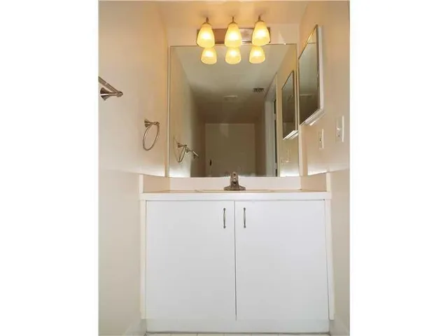 $284,900 | 741 North Pine Island Road, Unit 214, Plantation, FL 33324