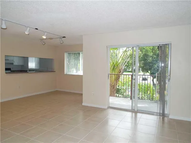 $284,900 | 741 North Pine Island Road, Unit 214, Plantation, FL 33324