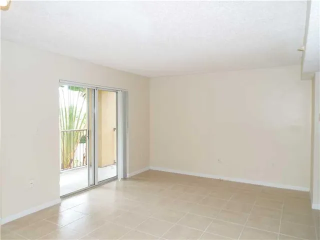$284,900 | 741 North Pine Island Road, Unit 214, Plantation, FL 33324