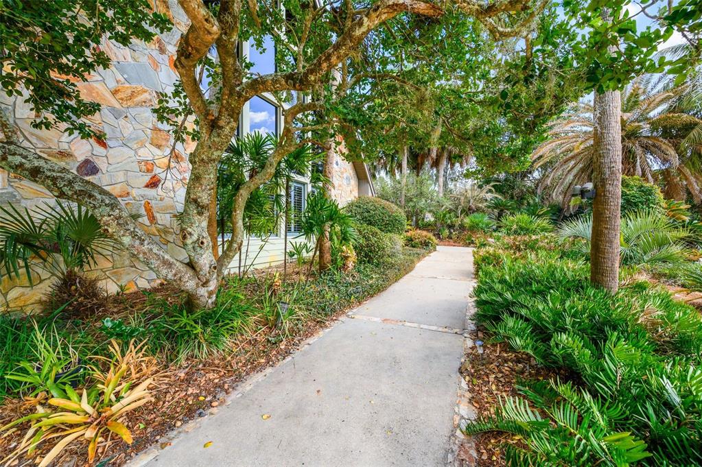 6519 Southwest 37th Way Gainesville, FL 32608 - Photo 2 of 51