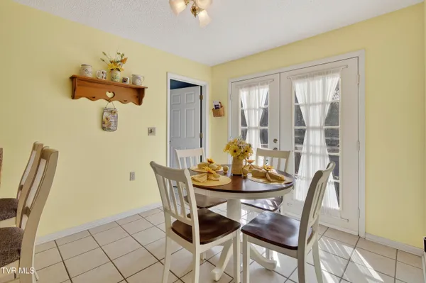 $324,900 | 18403 Ironwood Loop, Abingdon, VA 24210