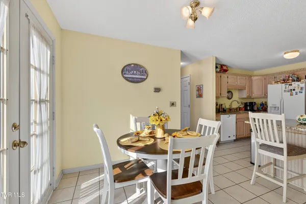 $324,900 | 18403 Ironwood Loop, Abingdon, VA 24210