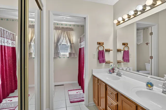 $324,900 | 18403 Ironwood Loop, Abingdon, VA 24210