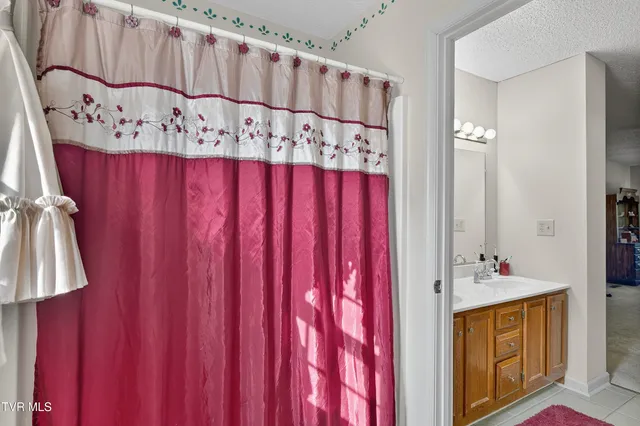 $324,900 | 18403 Ironwood Loop, Abingdon, VA 24210