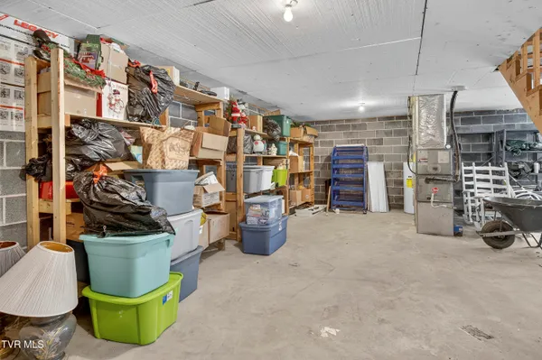 $324,900 | 18403 Ironwood Loop, Abingdon, VA 24210