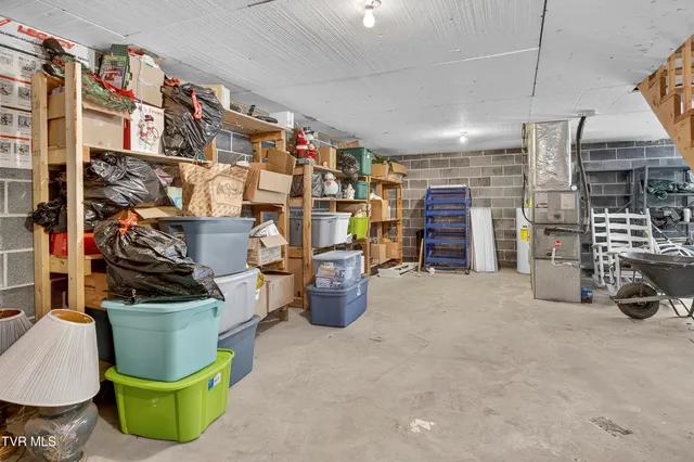 $324,900 | 18403 Ironwood Loop, Abingdon, VA 24210