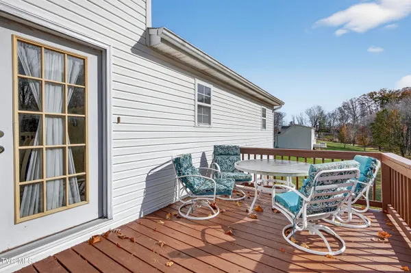 $324,900 | 18403 Ironwood Loop, Abingdon, VA 24210