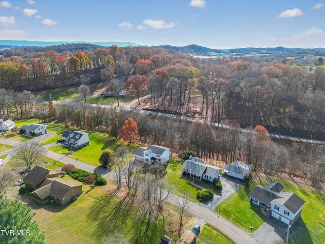 $324,900 | 18403 Ironwood Loop, Abingdon, VA 24210