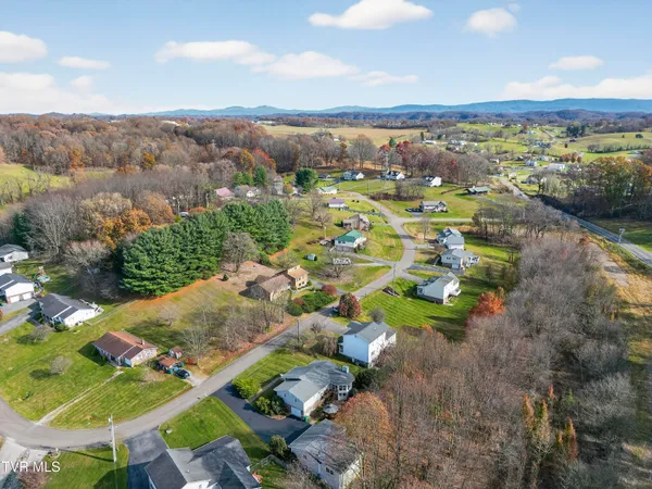 $324,900 | 18403 Ironwood Loop, Abingdon, VA 24210