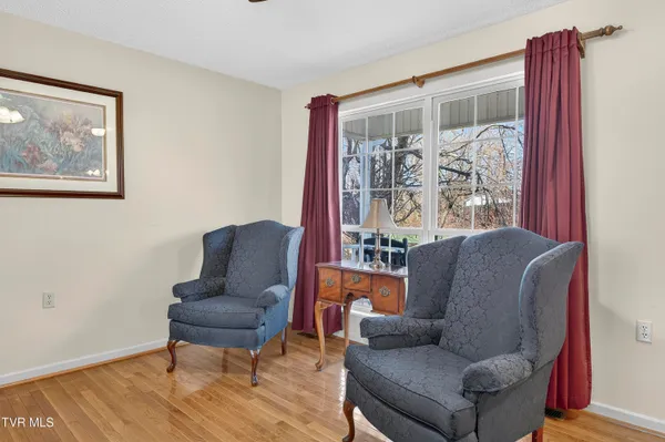 $324,900 | 18403 Ironwood Loop, Abingdon, VA 24210