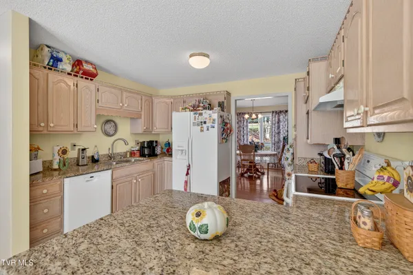 $324,900 | 18403 Ironwood Loop, Abingdon, VA 24210