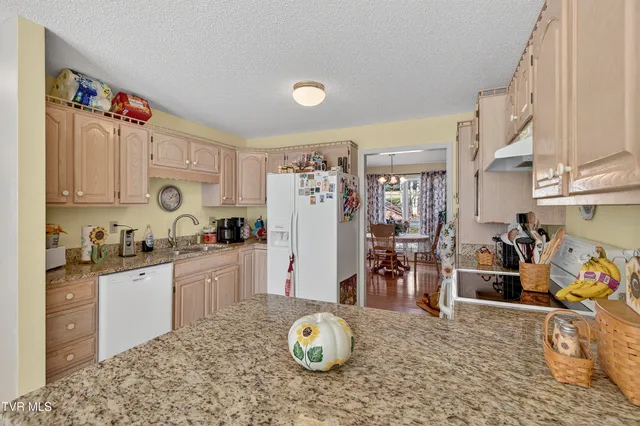 $324,900 | 18403 Ironwood Loop, Abingdon, VA 24210