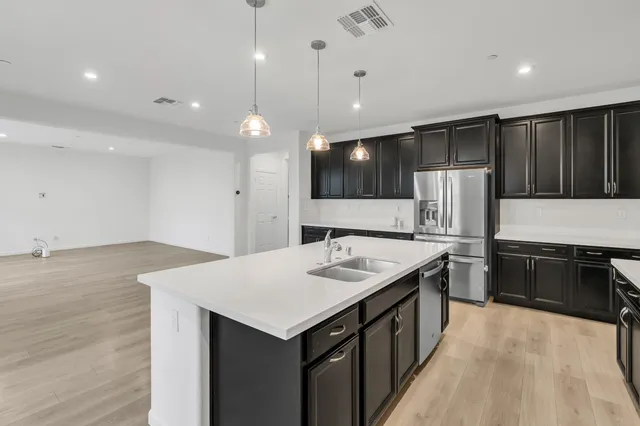 $858,000 | 10398 Costa Nova Circle, Elk Grove, CA 95757