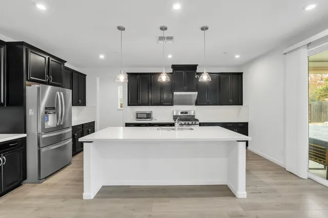 $858,000 | 10398 Costa Nova Circle, Elk Grove, CA 95757