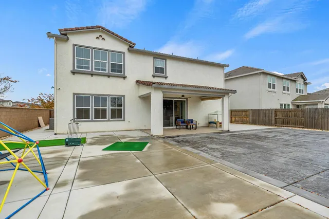 $858,000 | 10398 Costa Nova Circle, Elk Grove, CA 95757