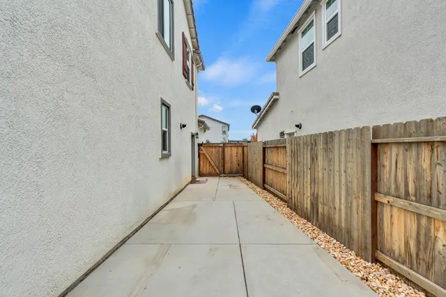 $858,000 | 10398 Costa Nova Circle, Elk Grove, CA 95757