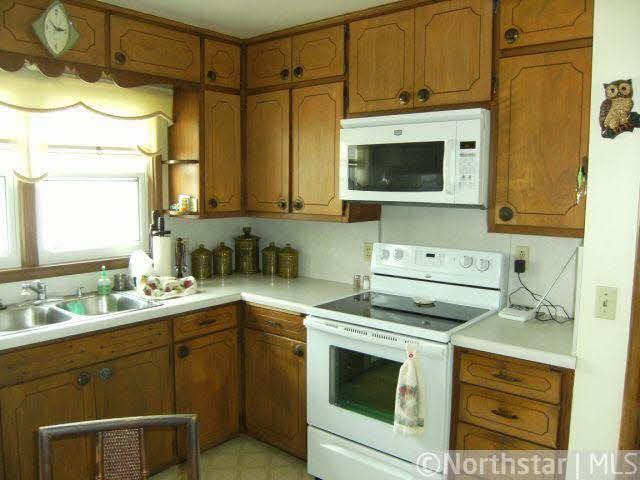 803 15th Street Northeast Rochester, MN 55906 - Photo 3 of 10