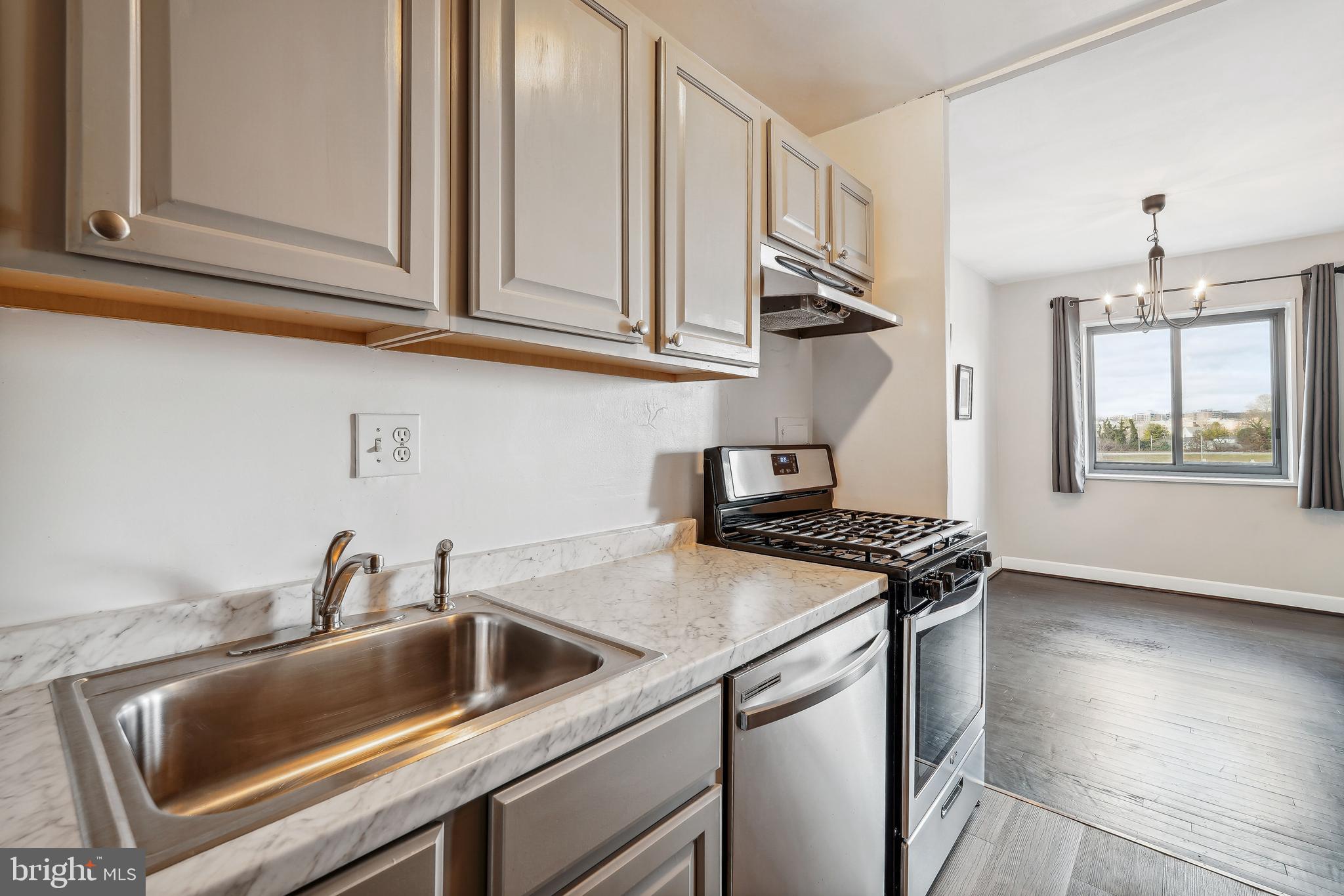 1300 South Arlington Ridge Road, Unit 705 Arlington, VA 22202 - Photo 12 of 22