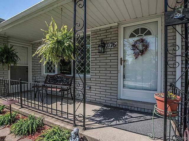 7176 Hatchery Road Waterford, MI 48327 - Photo 2 of 61 1_43.jpg