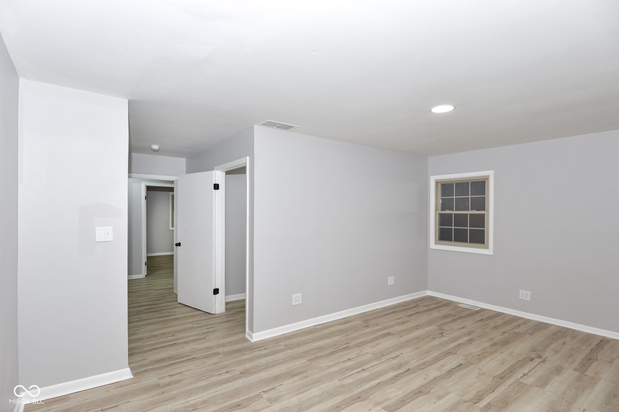 4813 East Thompson Road Indianapolis, IN 46237 - Photo 23 of 38 Gallery Image 23