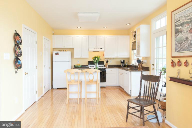 1307 Longbow Road Mount Airy, MD 21771 - Photo 22 of 30 Kitchen