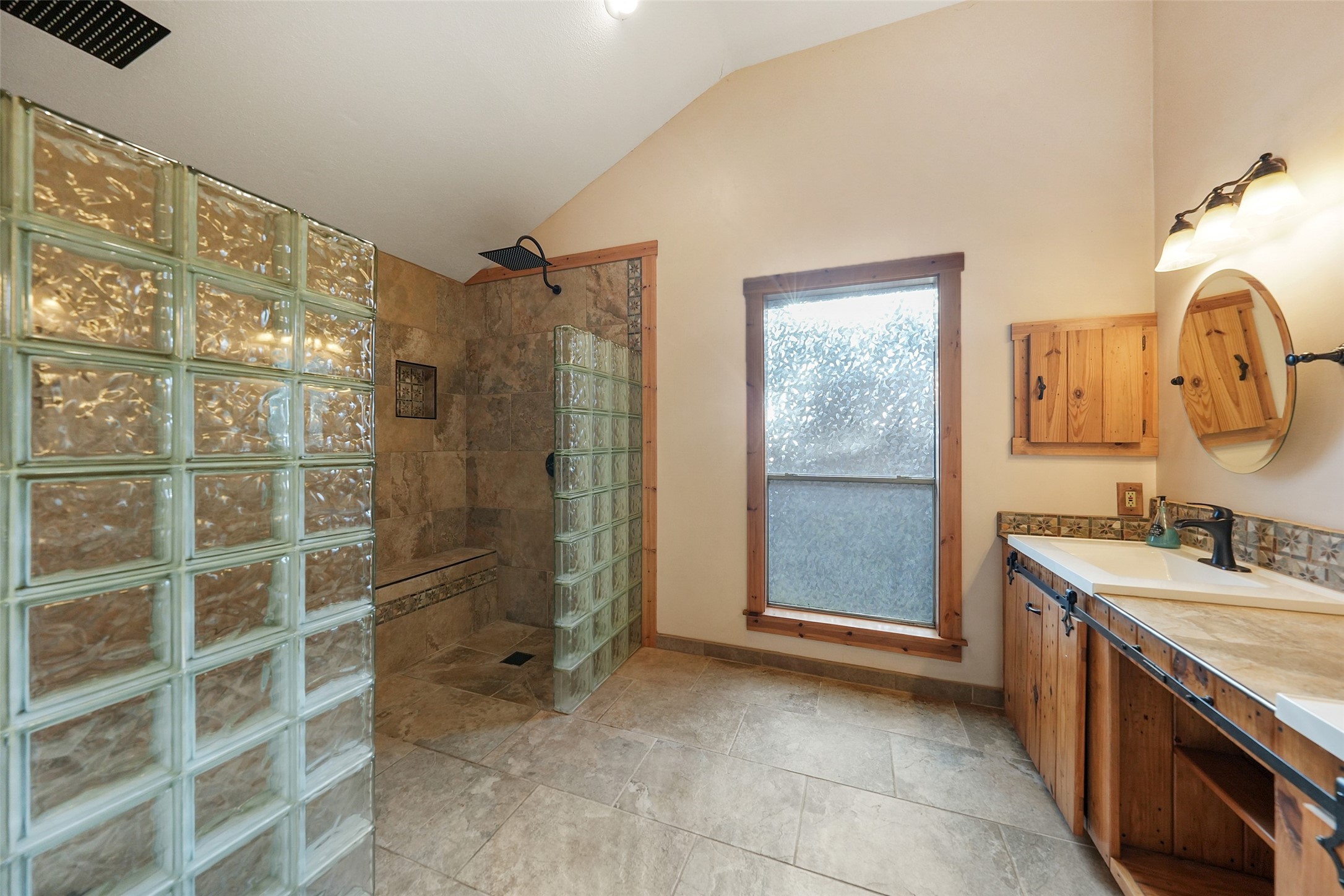 929 North Rivershire Drive Conroe, TX 77304 - Photo 29 of 36