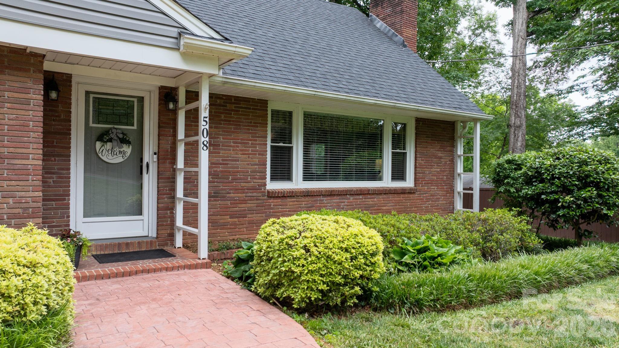 508 2nd Avenue Northeast Conover, NC 28613 - Photo 2 of 44