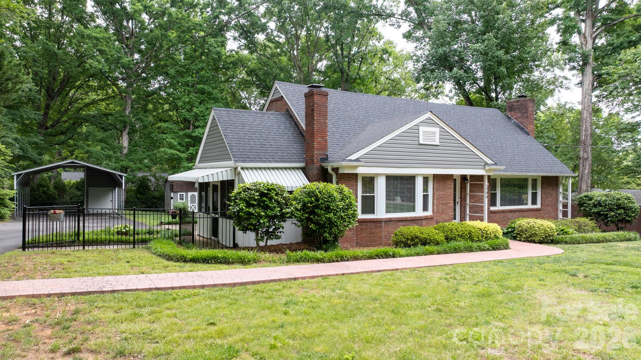 508 2nd Avenue Northeast Conover, NC 28613 - Photo 27 of 44