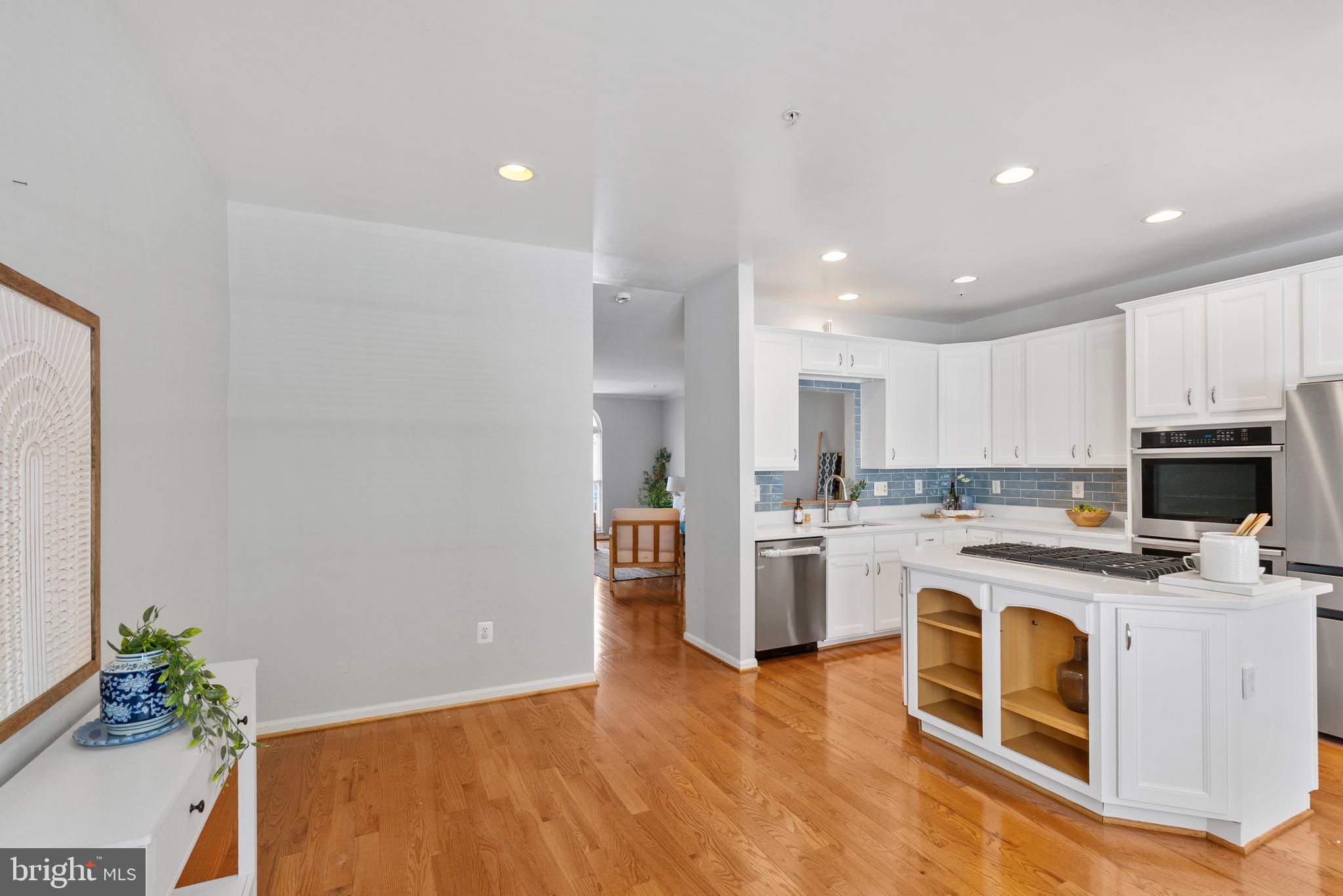 2452 Jostaberry Way Odenton, MD 21113 - Photo 10 of 41 Kitchen