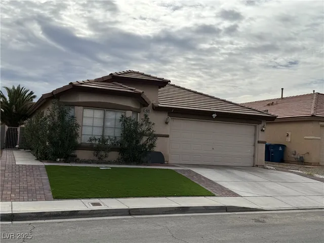 $2,400 | 4529 Gracemont Avenue, Las Vegas, NV 89139