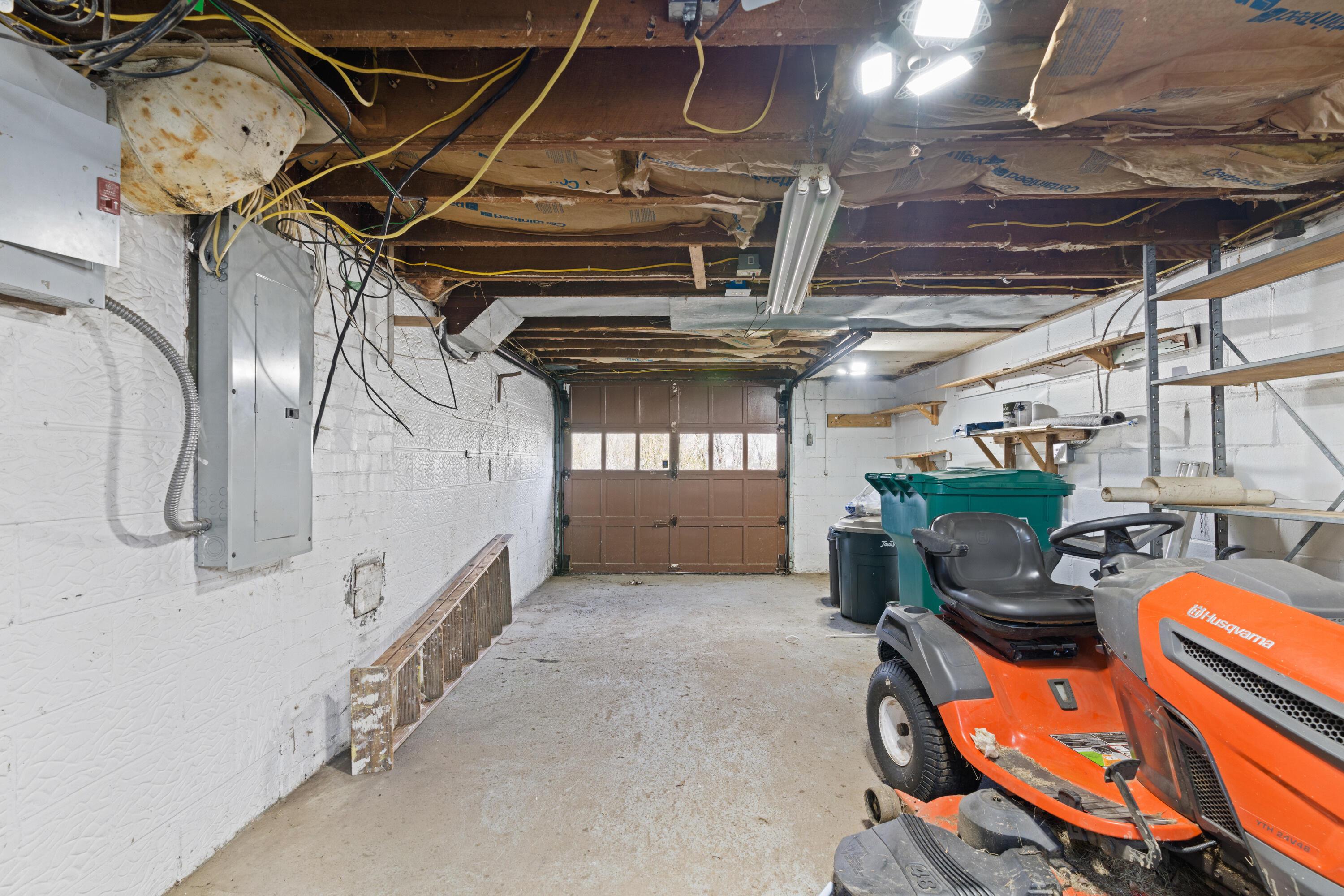 135 Pomeroy Road Athens, OH 45701 - Photo 34 of 42 Garage
