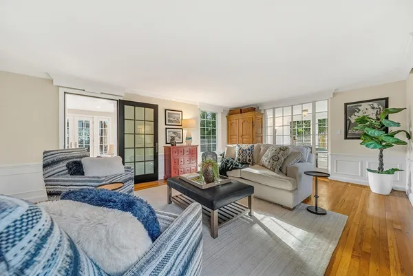 $2,195,000 | 28 Emerson Road, Wellesley, MA 02481
