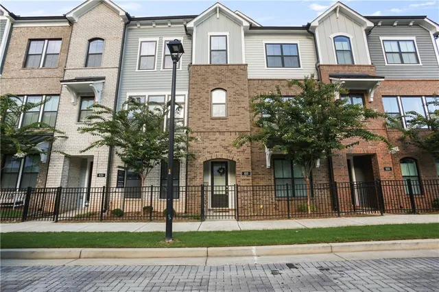 $660,000 | 810 Kenway Avenue, Roswell, GA 30076