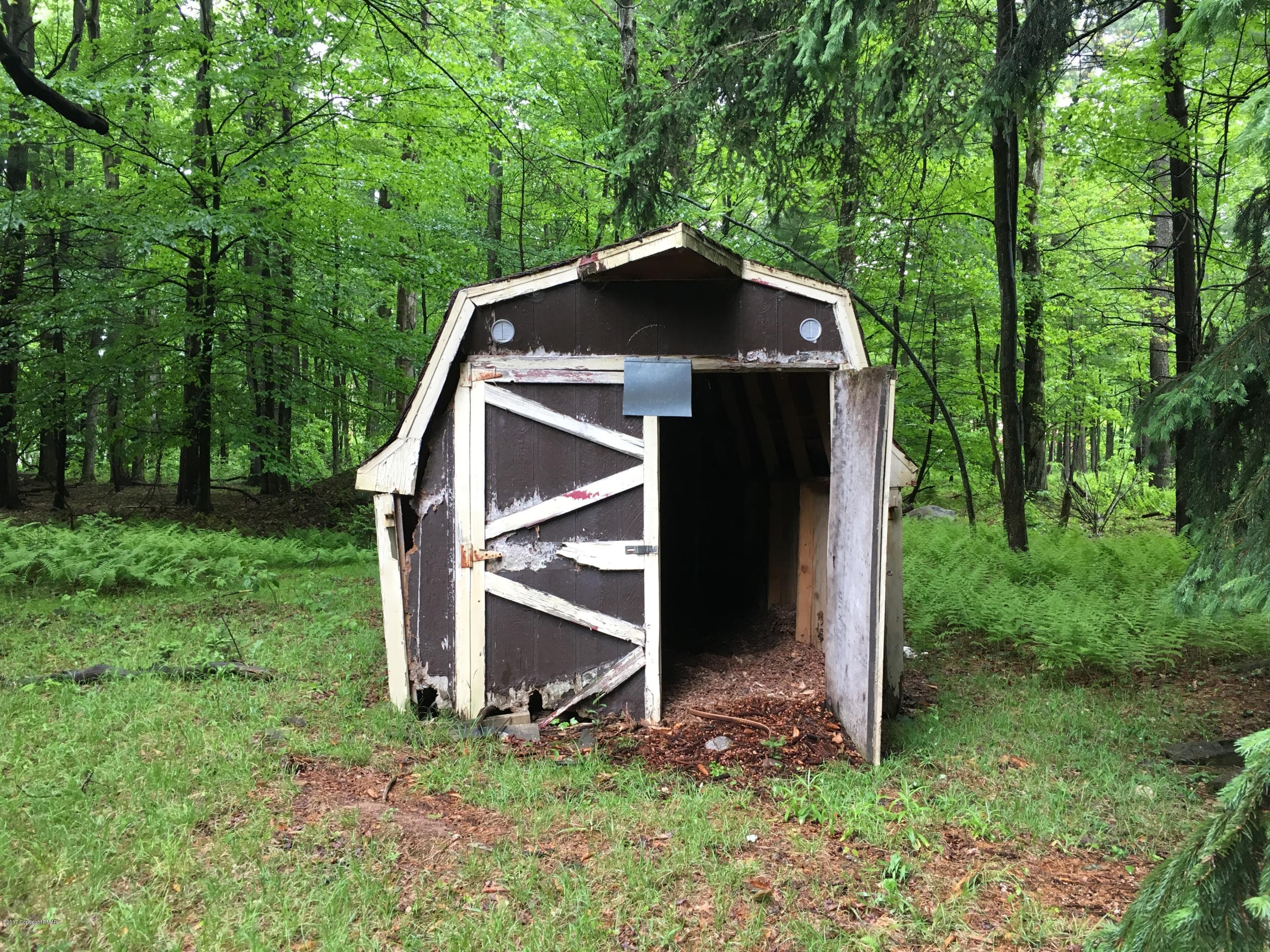 148 Ferncrest Road Blakeslee, PA 18610 - Photo 24 of 26 Shed