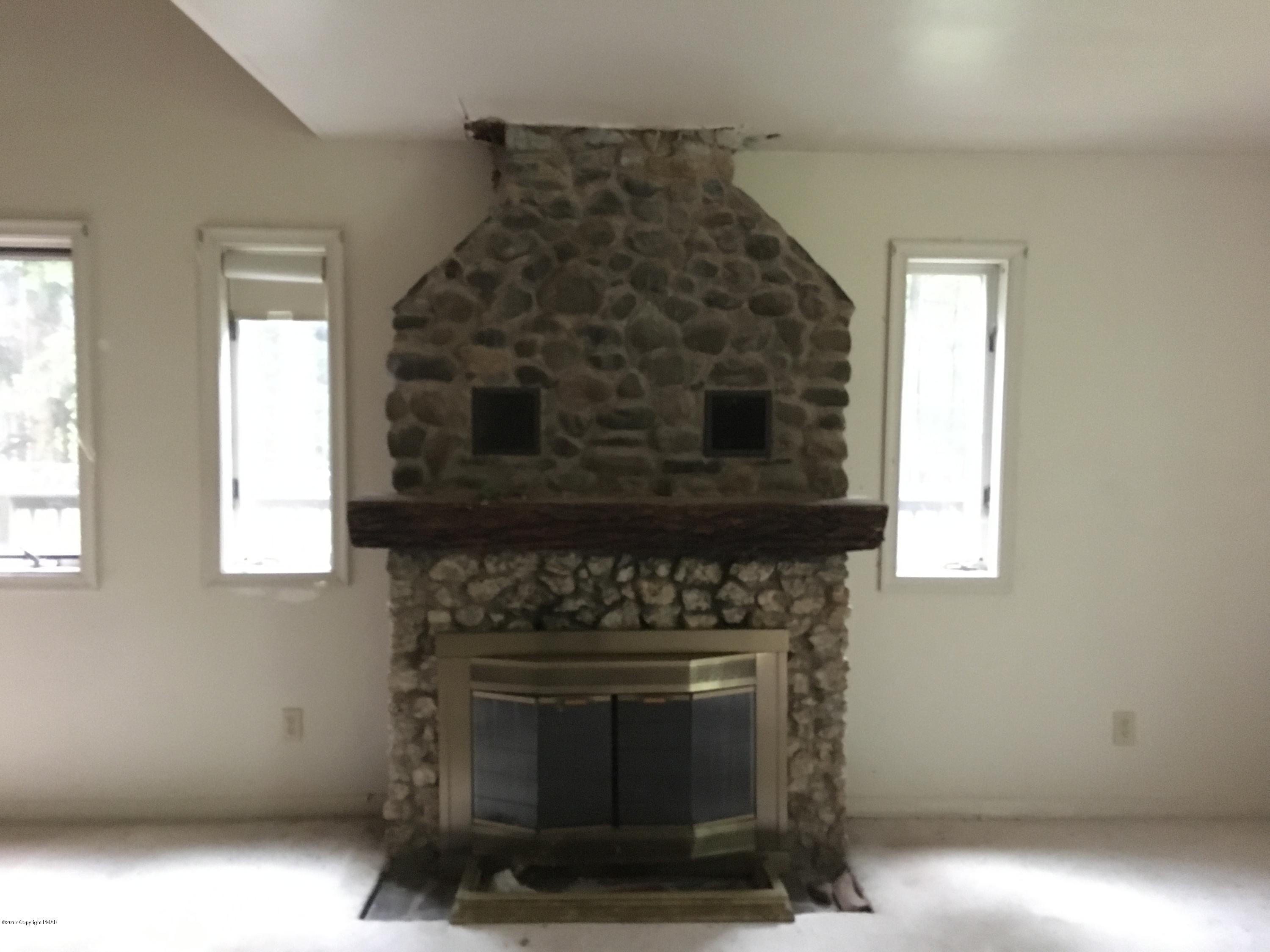 148 Ferncrest Road Blakeslee, PA 18610 - Photo 6 of 26 Fireplace