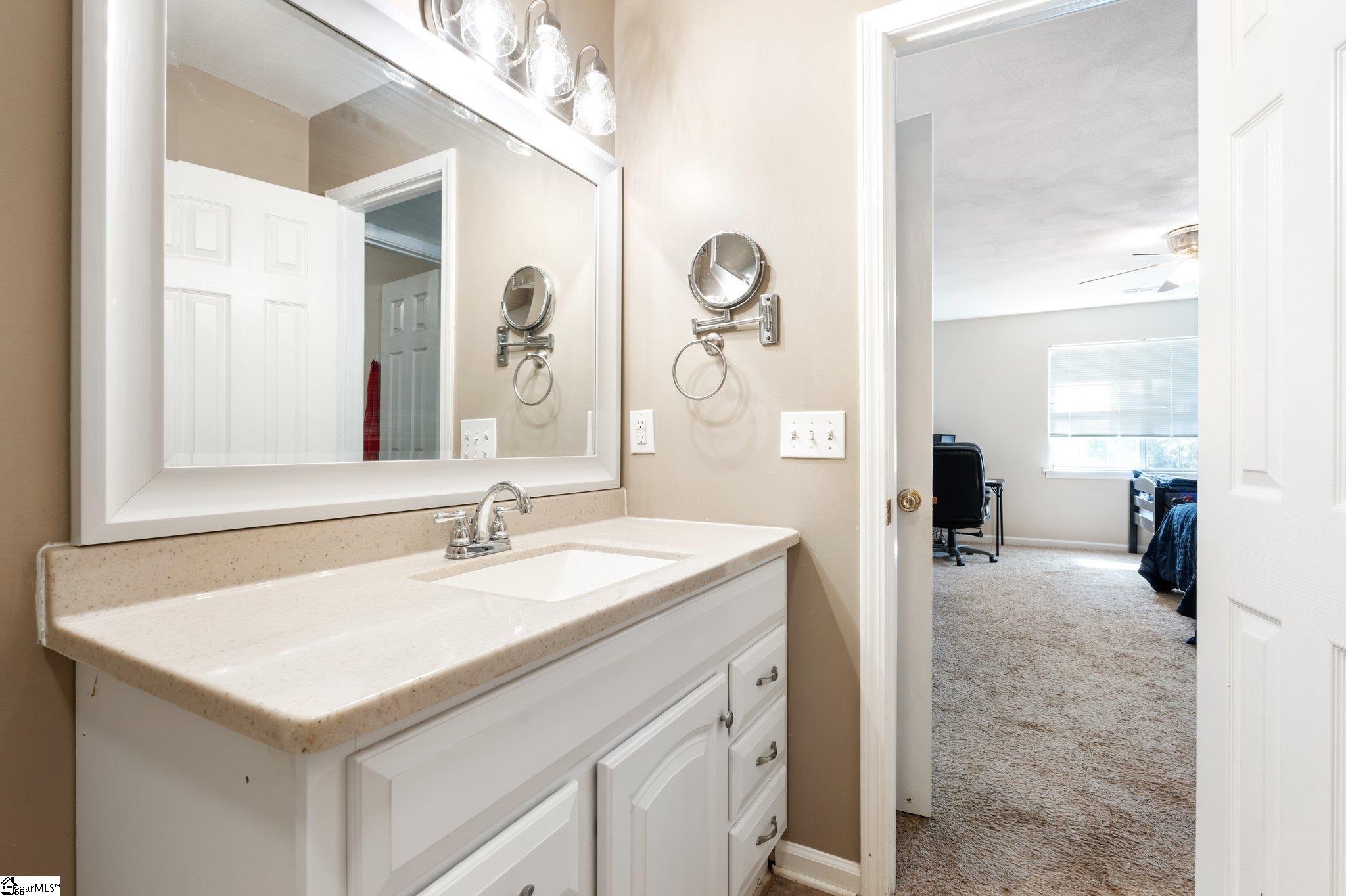 806 Saluda Lake Road Greenville, SC 29611 - Photo 24 of 32 Gallery Image 24