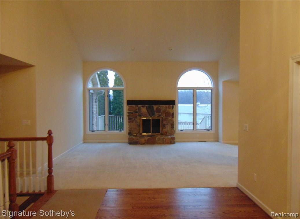 1529 East Brocker Road Metamora, MI 48455 - Photo 11 of 35 8 Living Room.JPG