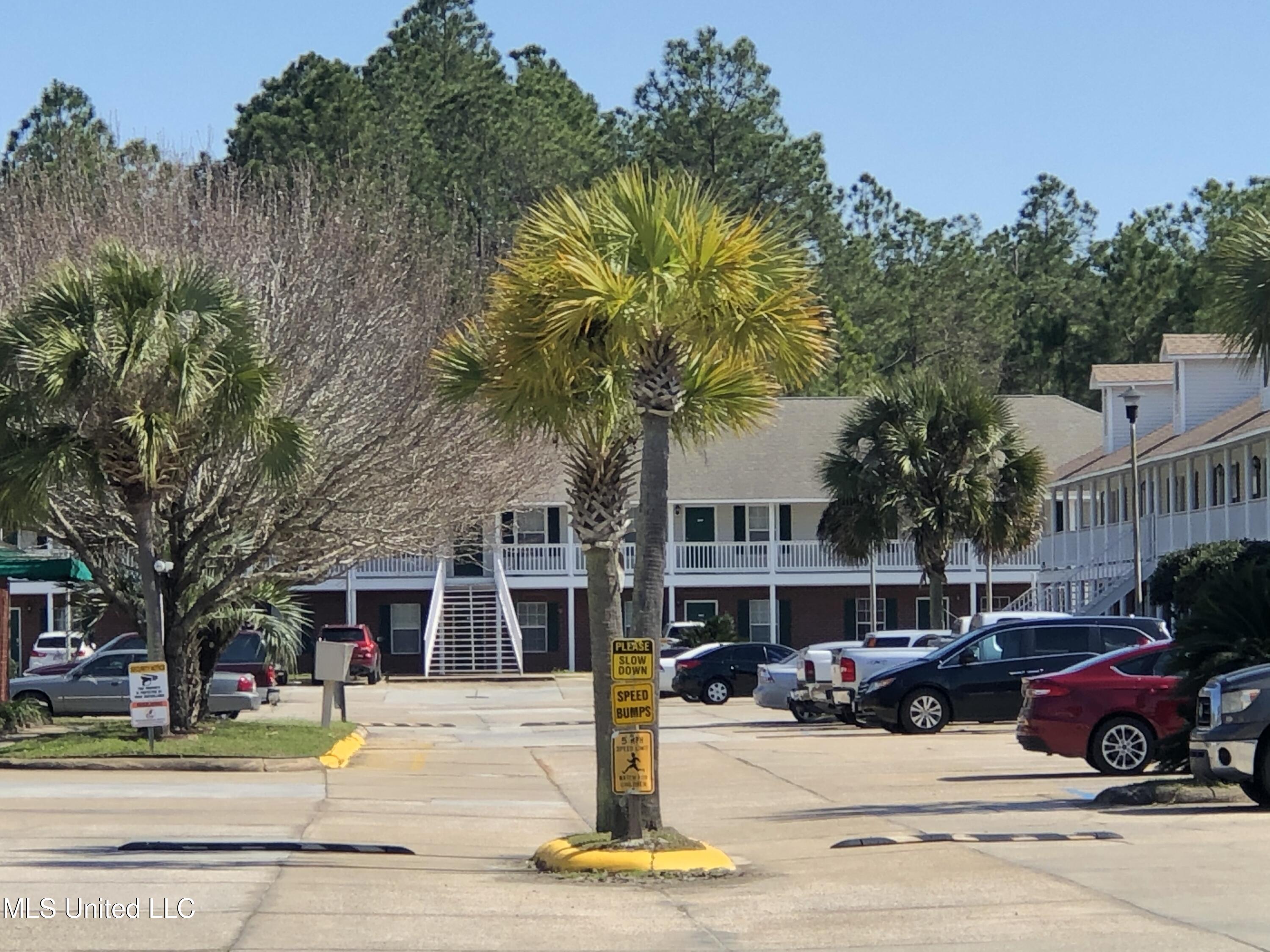 5080 Gautier Vancleave Road, Unit C11 Gautier, MS 39553 - Photo 15 of 25 IMG_1812