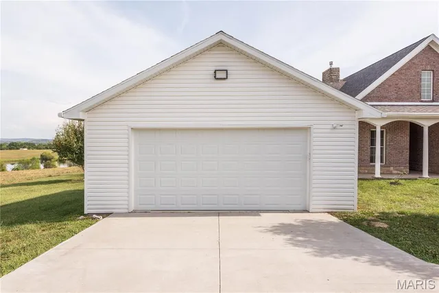 $590,000 | 5310 Tebbetts View Drive, Tebbetts, MO 65080