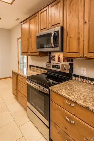 $590,000 | 5310 Tebbetts View Drive, Tebbetts, MO 65080