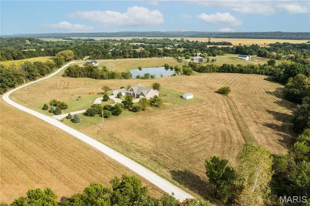 $590,000 | 5310 Tebbetts View Drive, Tebbetts, MO 65080