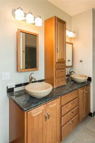 $590,000 | 5310 Tebbetts View Drive, Tebbetts, MO 65080