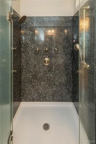 $590,000 | 5310 Tebbetts View Drive, Tebbetts, MO 65080