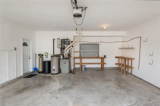 $590,000 | 5310 Tebbetts View Drive, Tebbetts, MO 65080