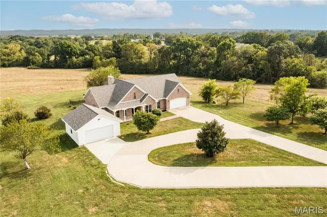 $590,000 | 5310 Tebbetts View Drive, Tebbetts, MO 65080