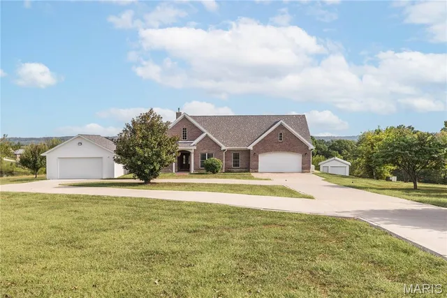 $590,000 | 5310 Tebbetts View Drive, Tebbetts, MO 65080