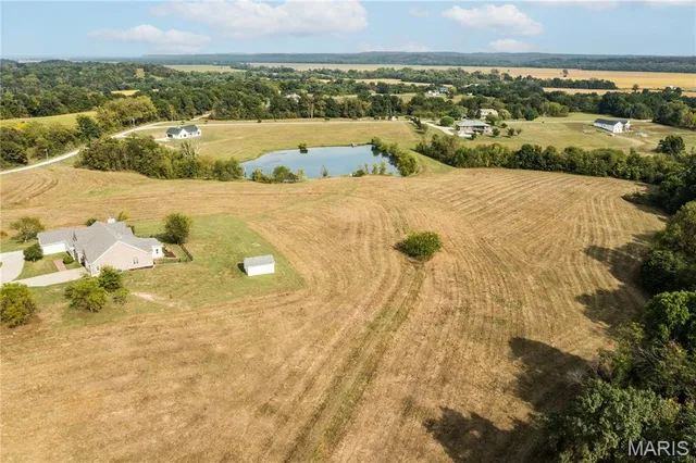 $590,000 | 5310 Tebbetts View Drive, Tebbetts, MO 65080